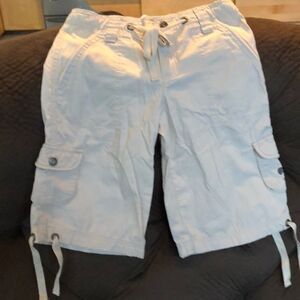 KAISELY Girls size 8 capris/cargo beige shorts